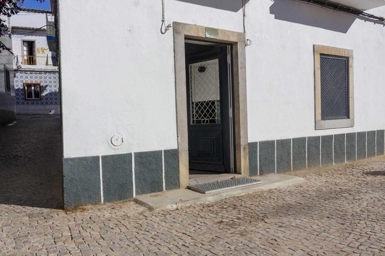 Apartamento Almirante T1 By Yha Tavira Exteriör bild